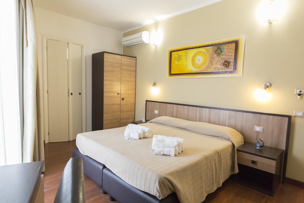 Lewisrooms Domo Gasthuis Cagliari